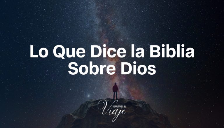 La Biblia dice que solo hay un Dios. Él se expresa en tres personas: Dios Padre, Dios Hijo y Dios Espíritu Santo. Pero solo hay un Dios. Lea o escuche este estudio sobre "Lo Que Dice la Biblia Sobre Dios"