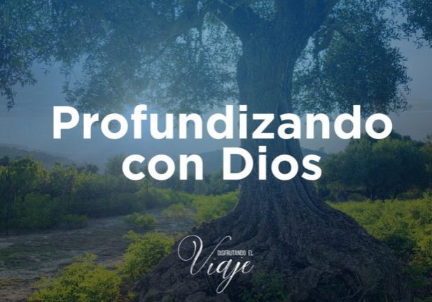 Hay muchas cosas que no sé sobre Dios. Hay muchas cosas que están más allá de mi comprensión. ¿Y por qué es eso? Porque soy un ser finito y Él es un Dios infinito. Y sin embargo ¿no es glorioso, no es maravilloso que Dios, a través de Su Palabra, se haya revelado de tal manera que hay muchas cosas que sí sabemos sobre Dios.